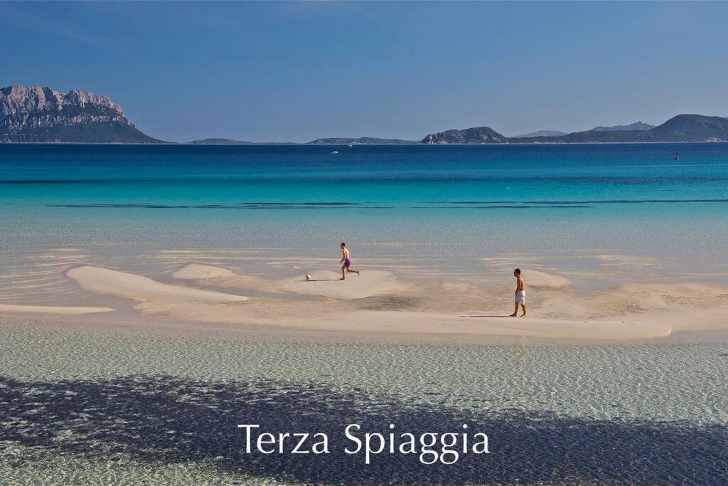 Atmosphera, Appartamento 180 M Dalla Terza Spiaggia กอลโฟอารันชี ภายนอก รูปภาพ