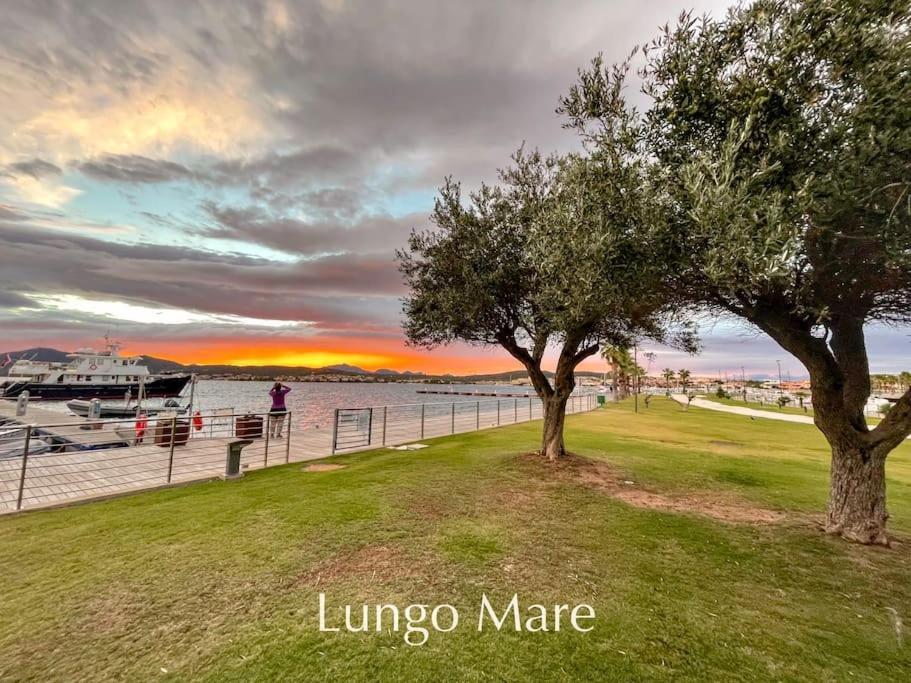 Atmosphera, Appartamento 180 M Dalla Terza Spiaggia กอลโฟอารันชี ภายนอก รูปภาพ